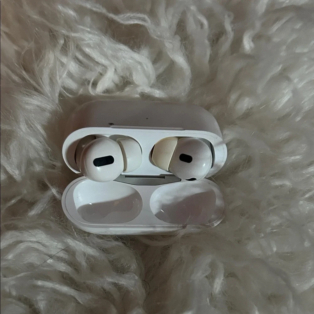 Apple pro, 2nd gen A2698